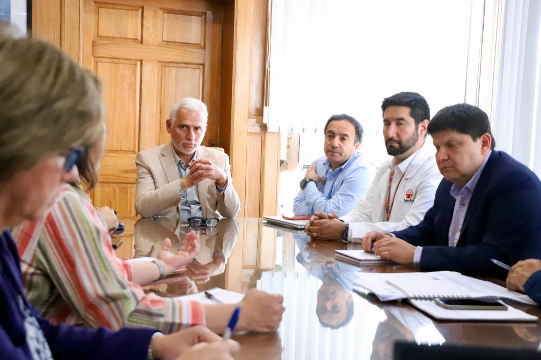 Encuentro entre nuevo director del Instituto Teletón O´Higgins y Gobernador Pablo SIlva Amaya